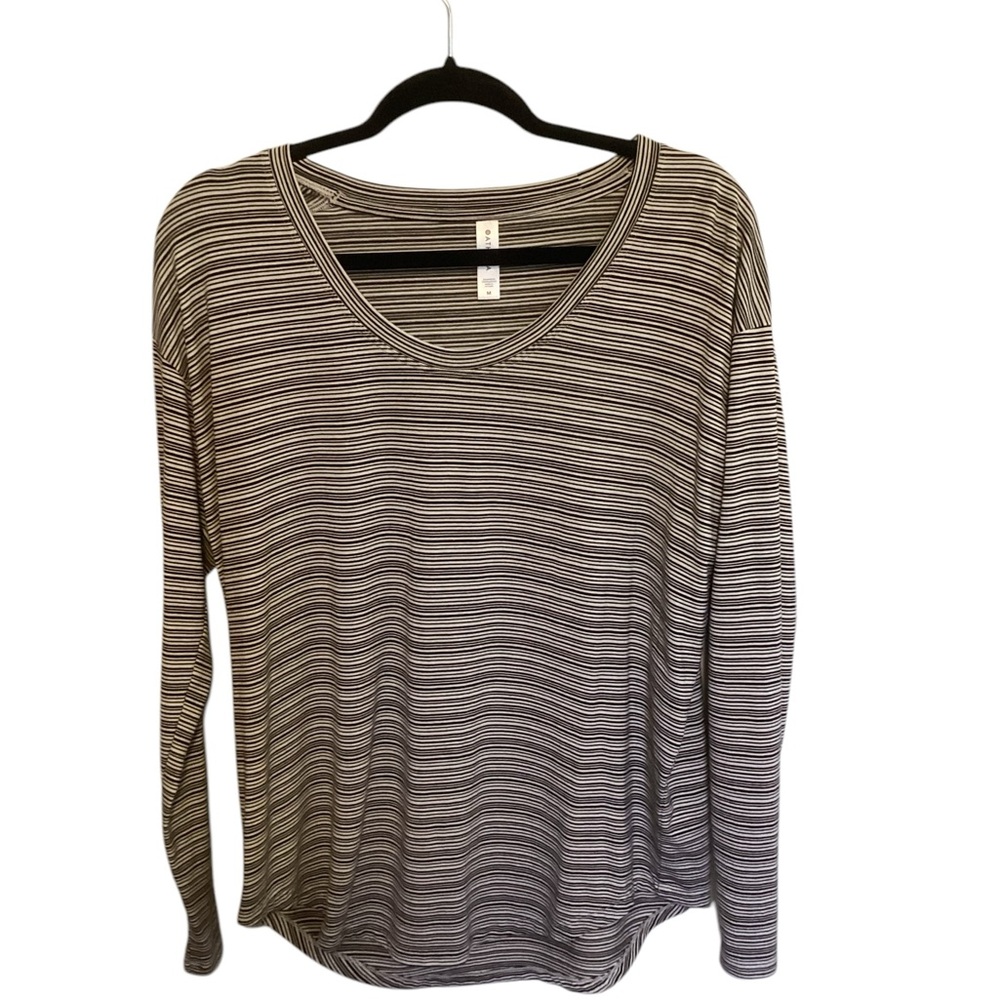 Athleta scoop neck pullover in black & white stripes size medium